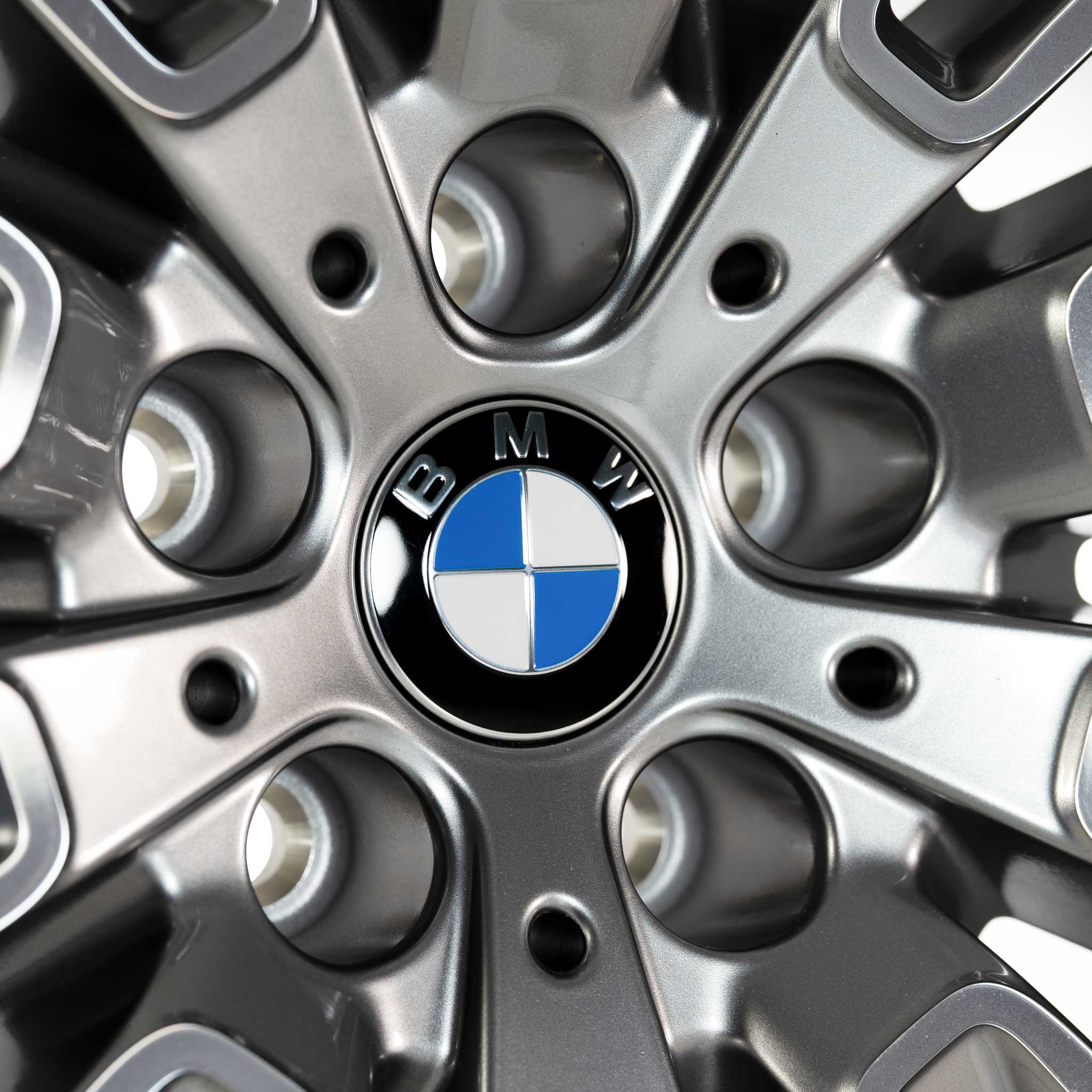 BMW 757 Ferric Grey with Bright Turned Alloy Wheel Product Image #4