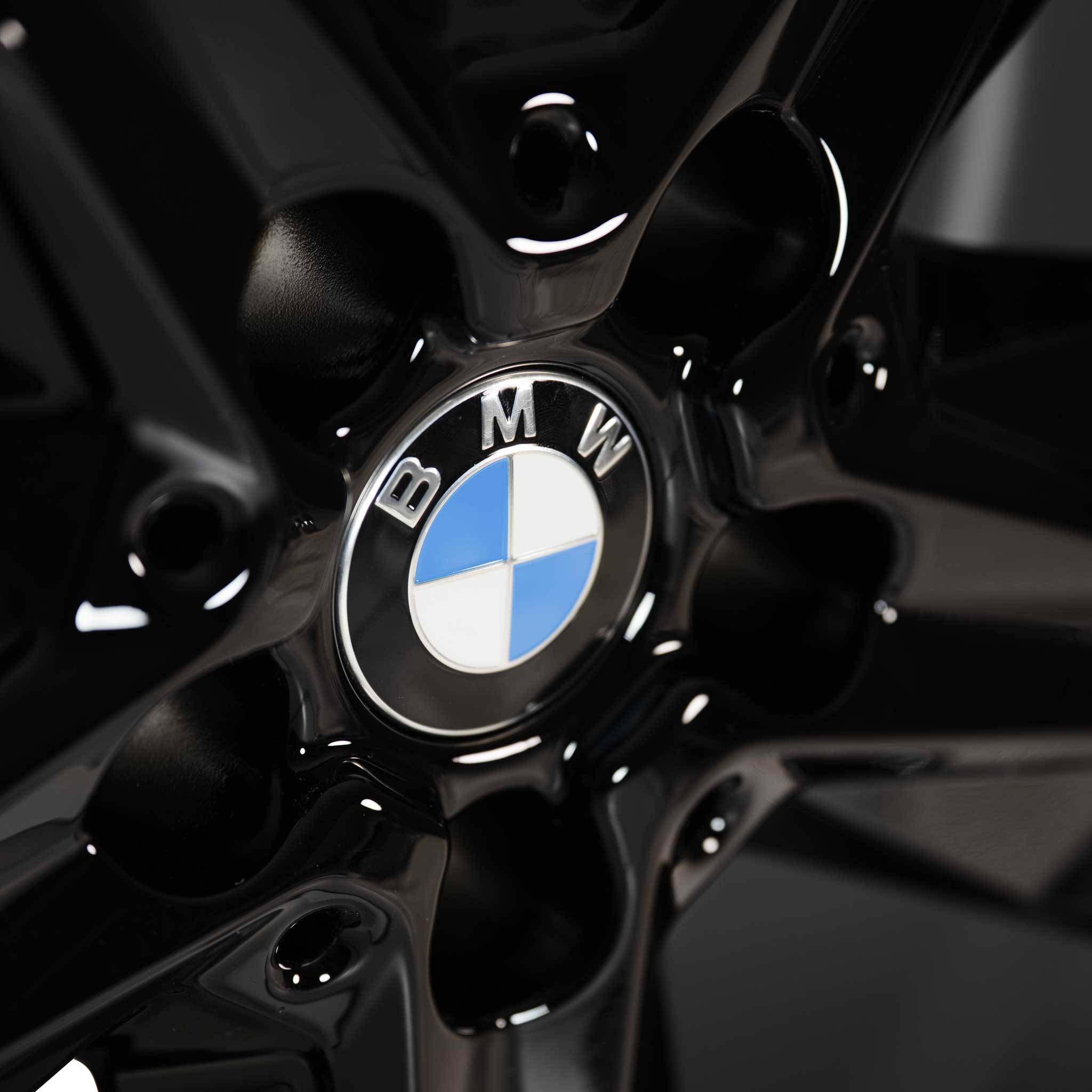 BMW 874M Jet Black Matt with Bright Turned Alloy Wheel Product Image #4