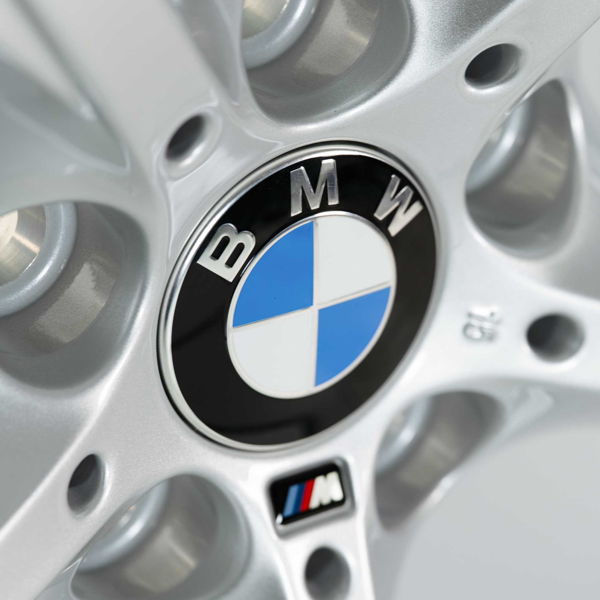 BMW 325M Silver Alloy Wheel Product Image #4
