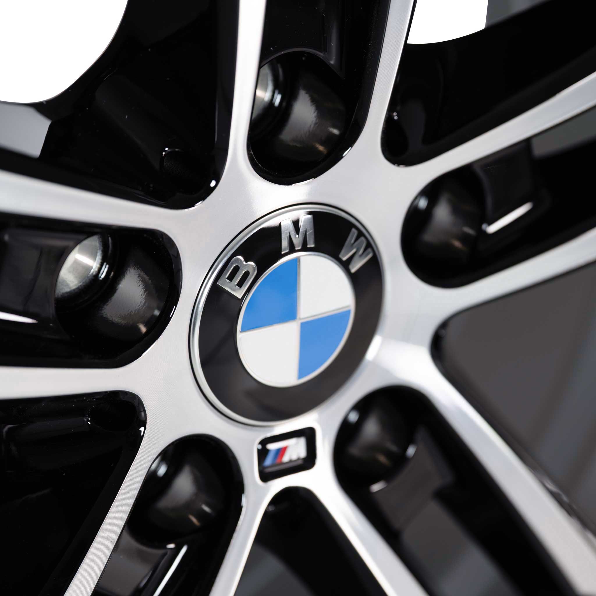 BMW 719M Black with Bright Turned Alloy Wheel Product Image #4