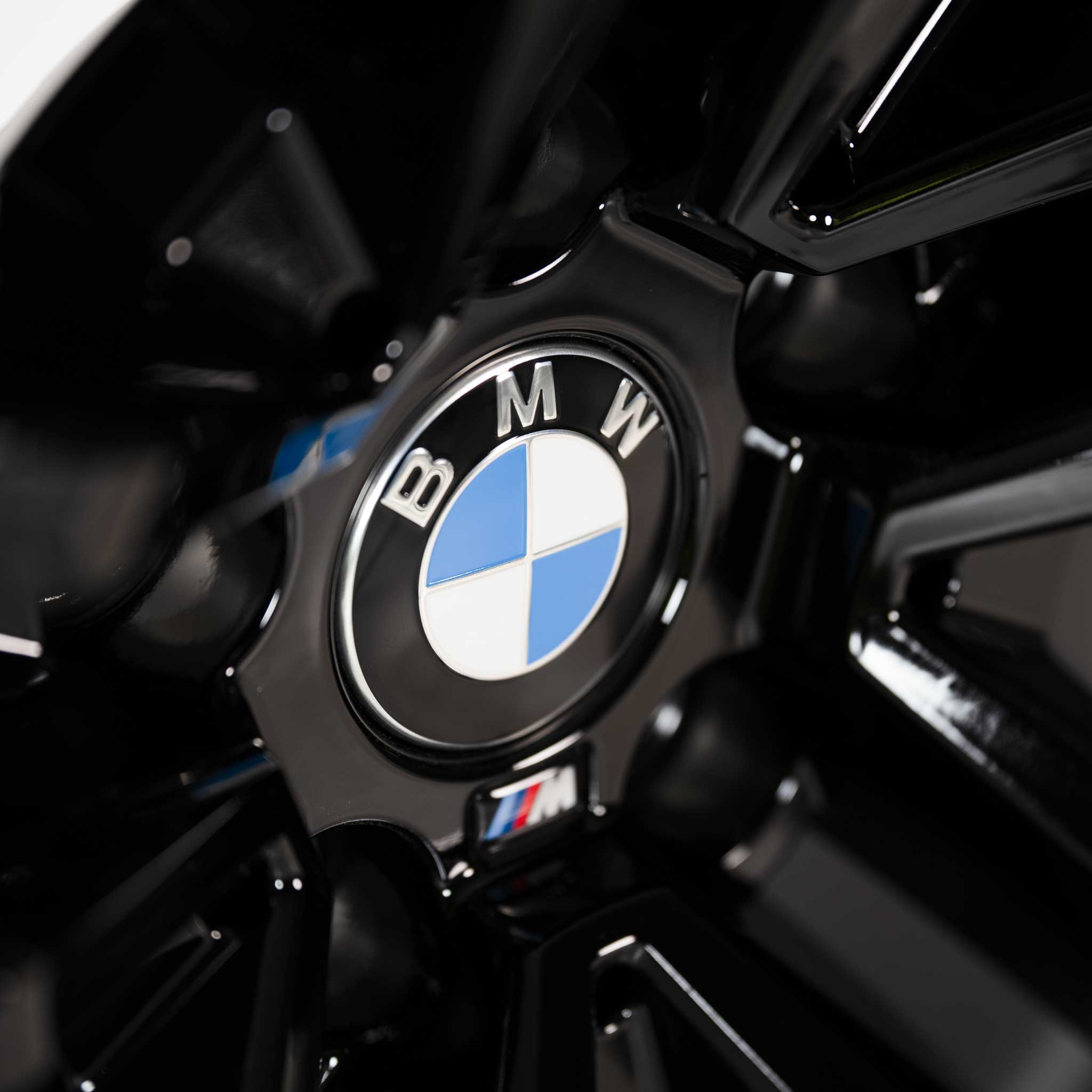 BMW 799M Jet Black Alloy Wheel Product Image #4