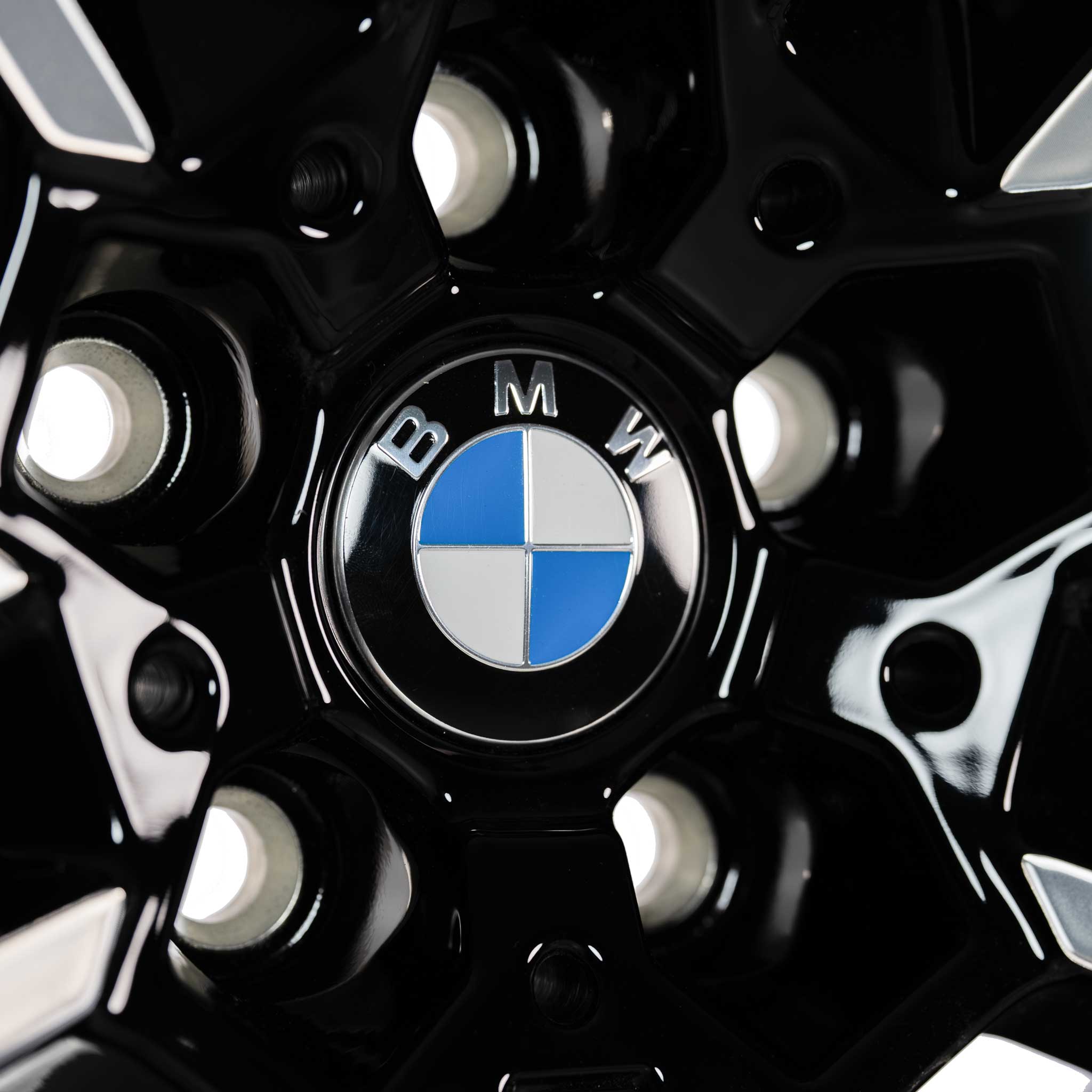BMW 894M Jet Black with Bright Turned Alloy Wheel Product Image #4