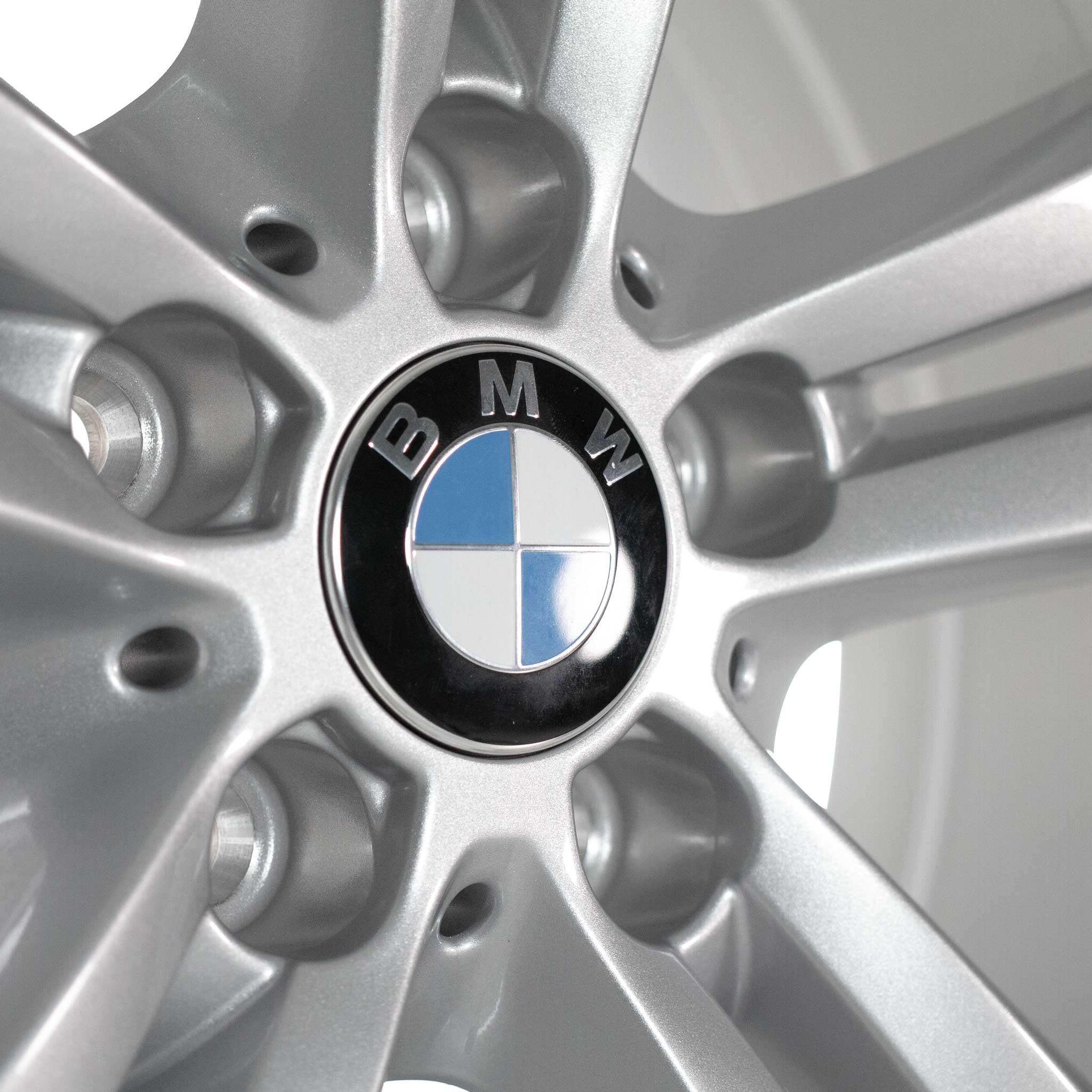 BMW 401 Silver Alloy Wheel Product Image #4