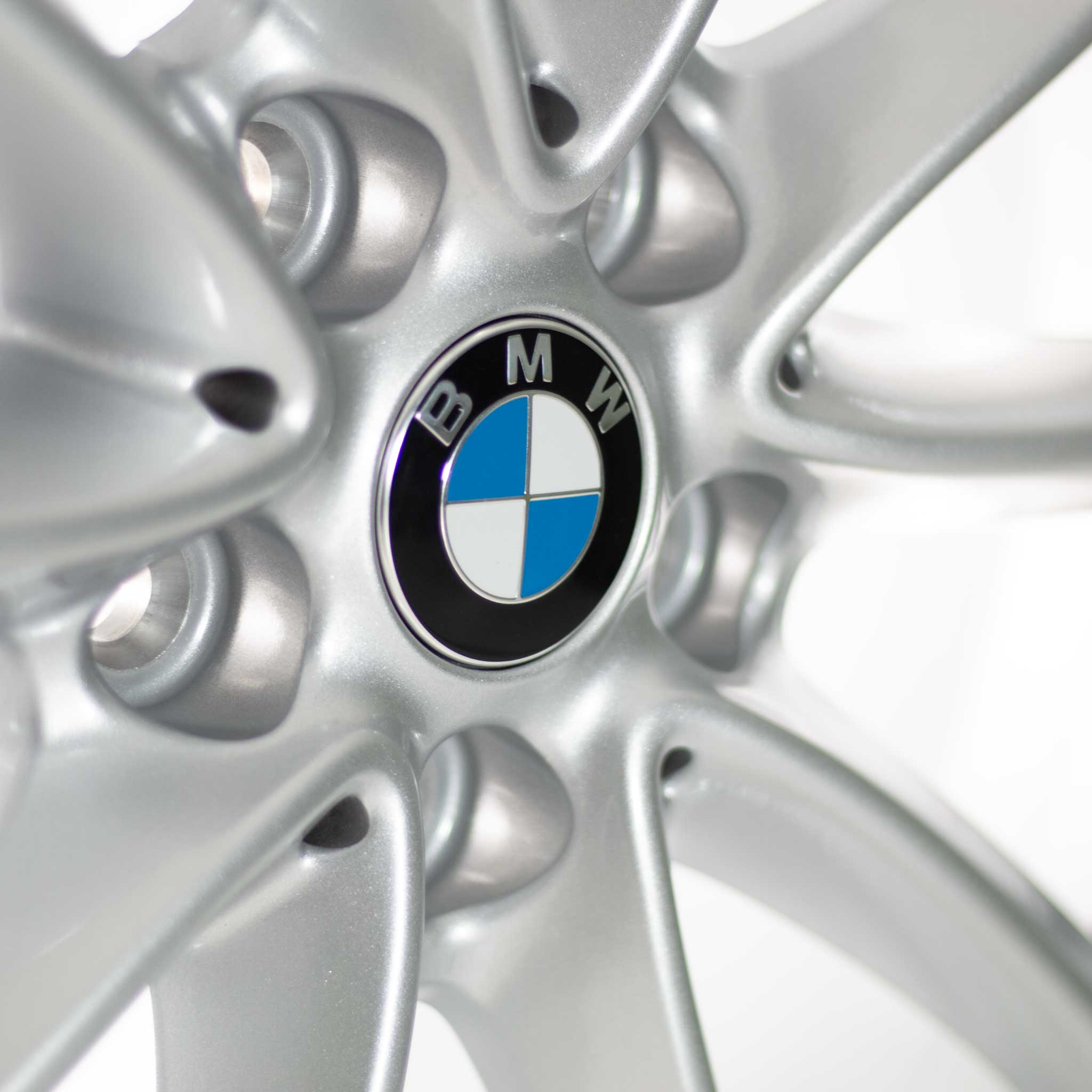 BMW 560 Reflex Silver Alloy Wheel Product Image #5