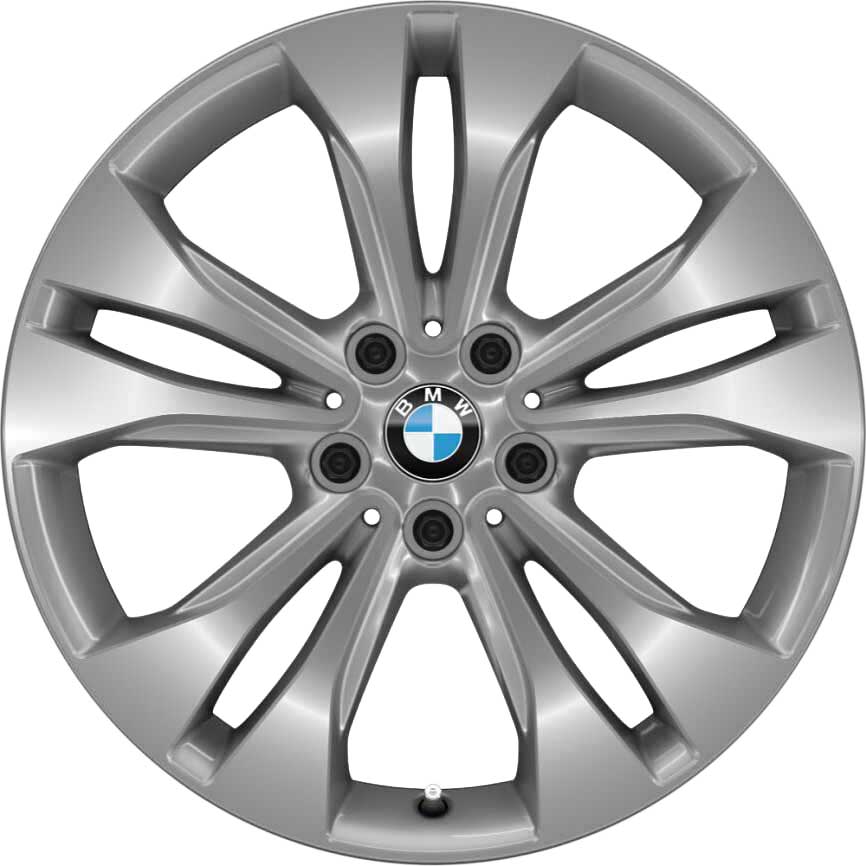 BMW 567 Reflex Silver with Bright Turned Alloy Wheel Product Image #1