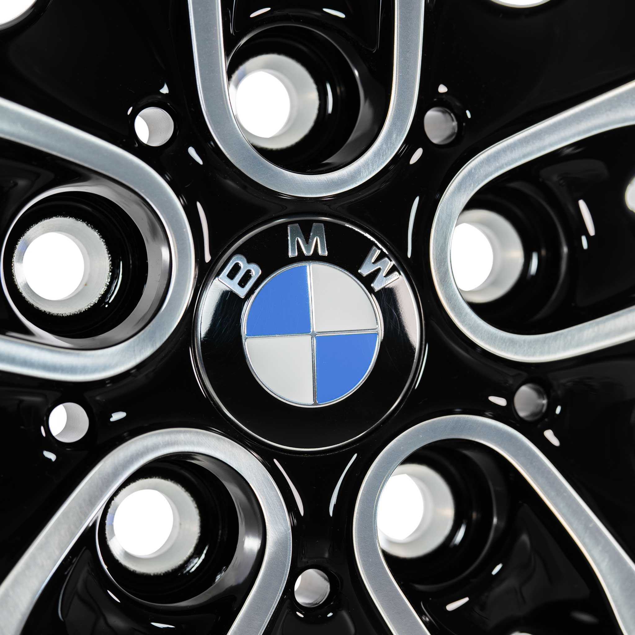 BMW 430 Black with Bright Turned Alloy Wheel Product Image #4