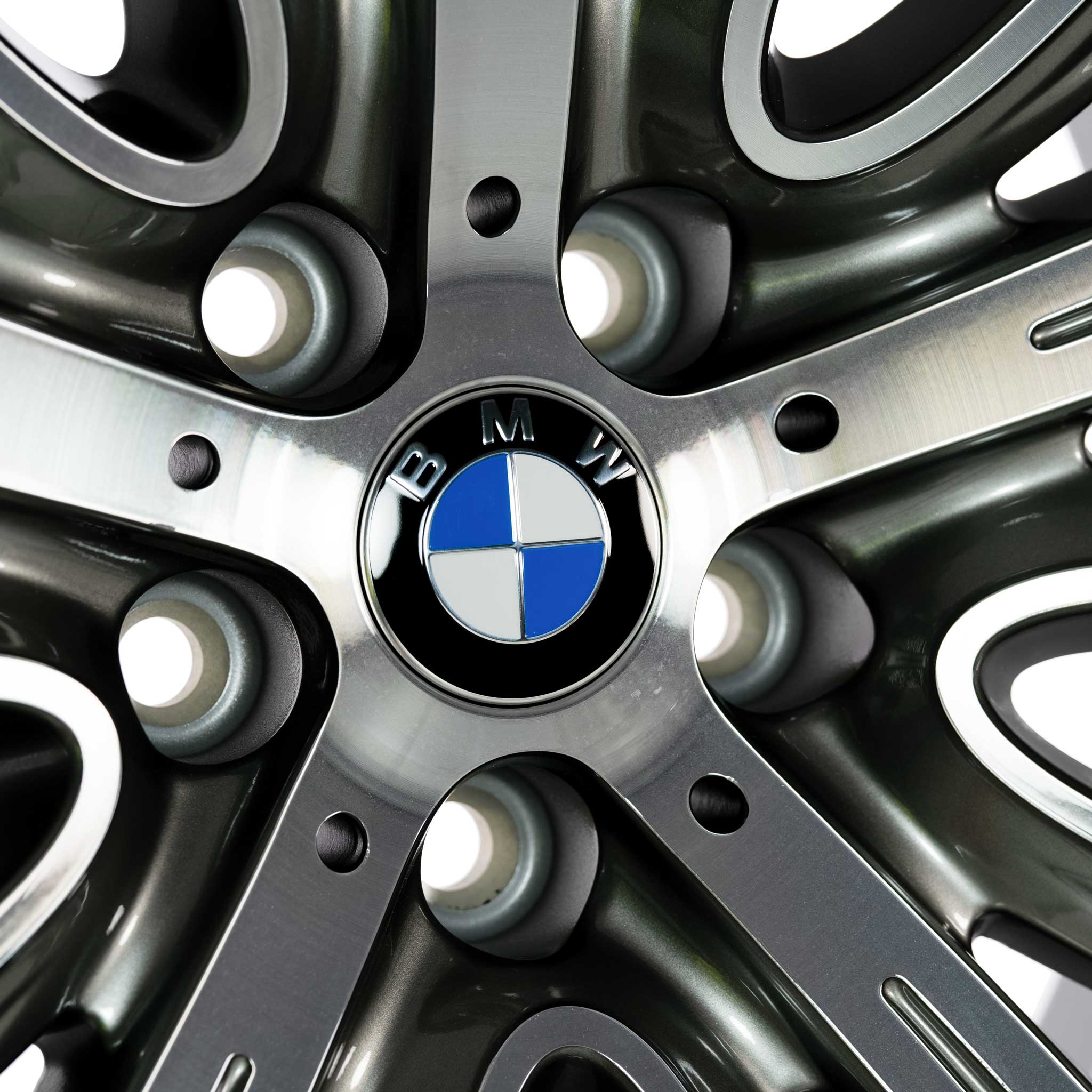 BMW 628 Ferric Grey with Bright Turned Alloy Wheel Product Image #4