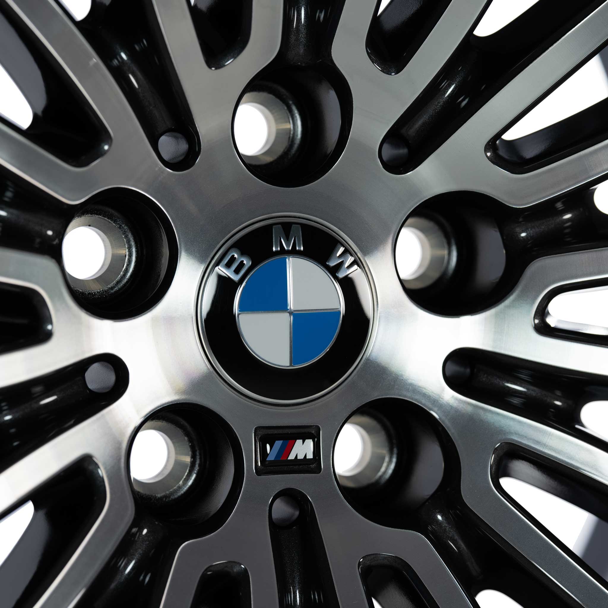 BMW 664M Orbit Grey with Bright Turned Alloy Wheel Product Image #4
