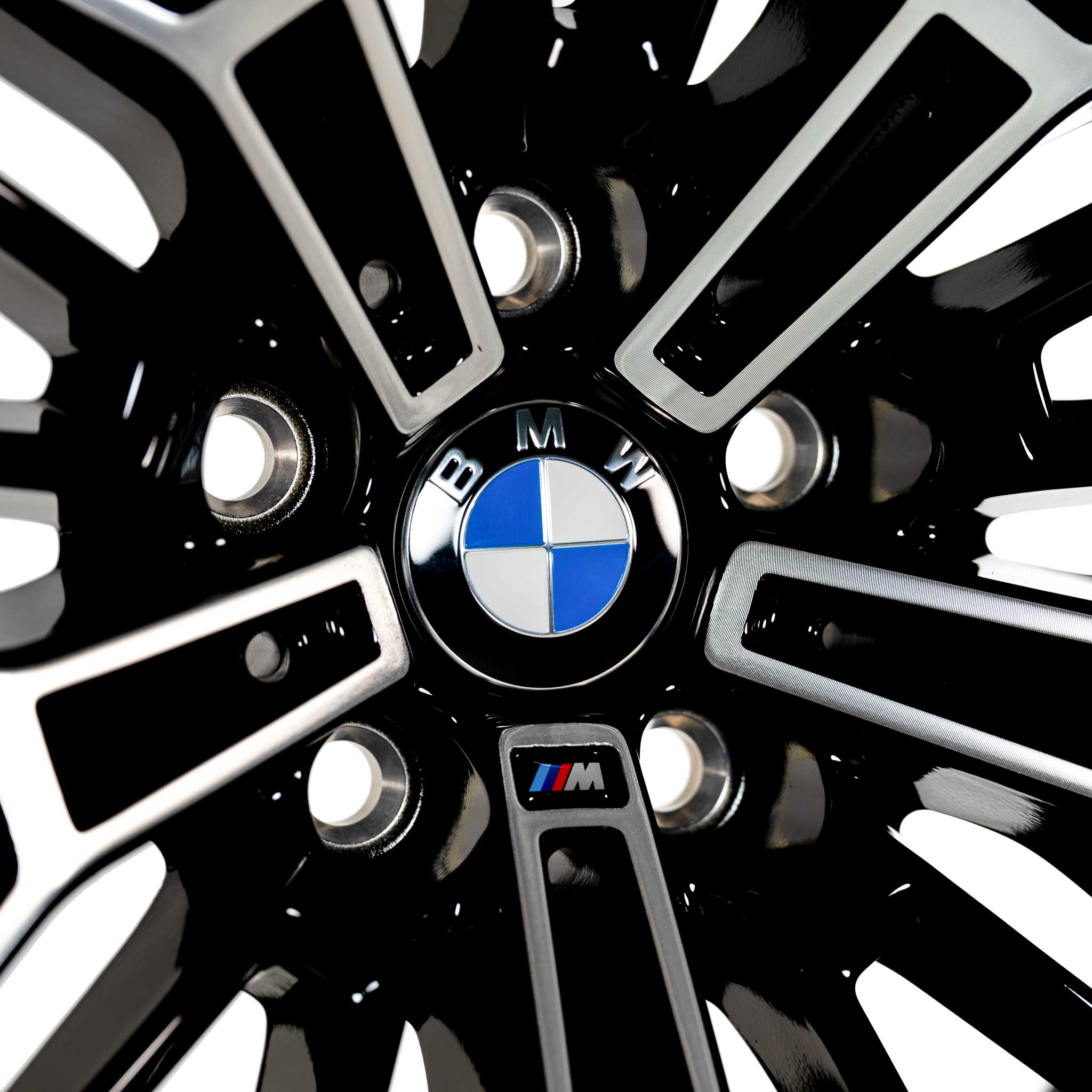 BMW 930M Black II Solid with Bright Turned Alloy Wheel Product Image #4