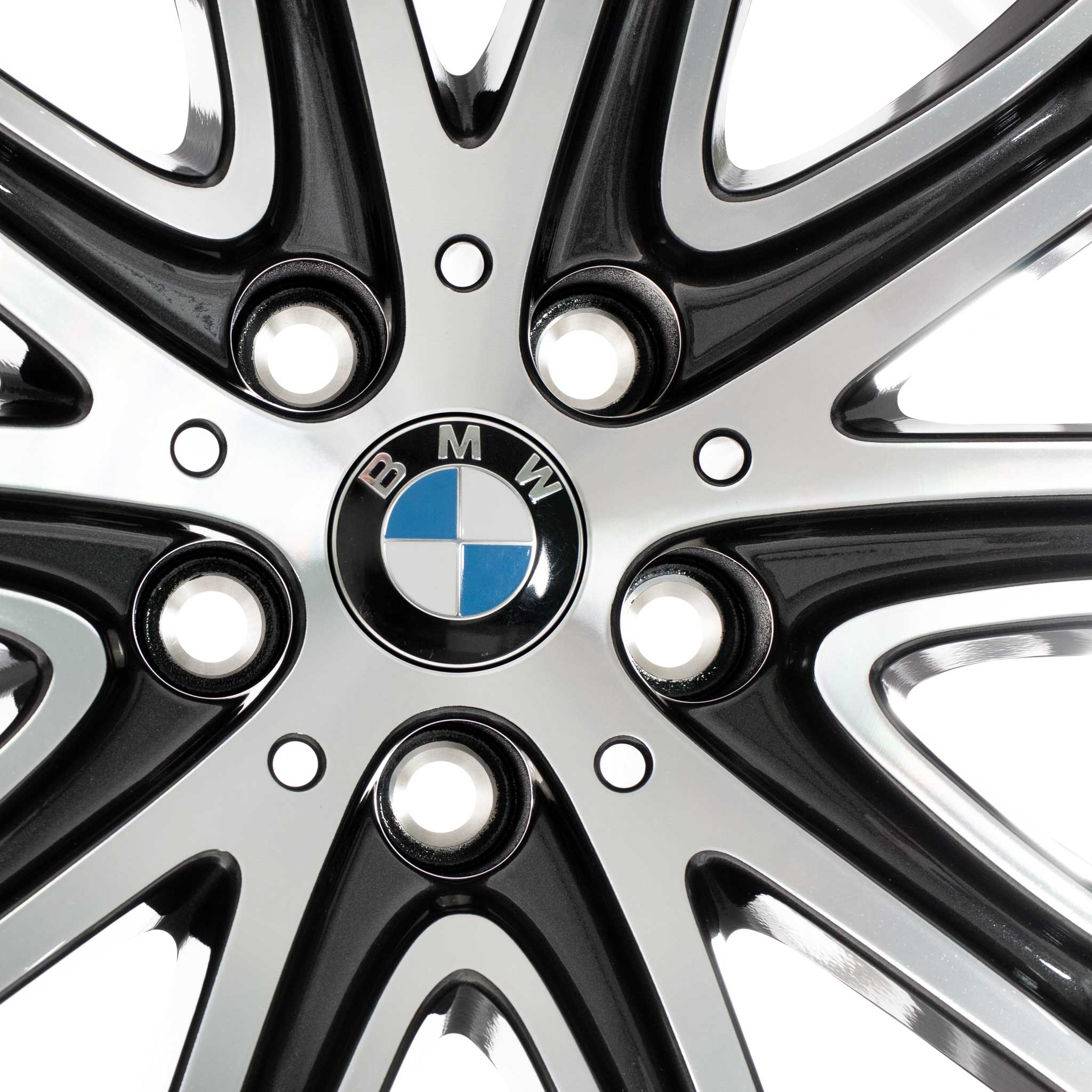 BMW 759i Orbit Grey with Bright Turned Alloy Wheel Product Image #4