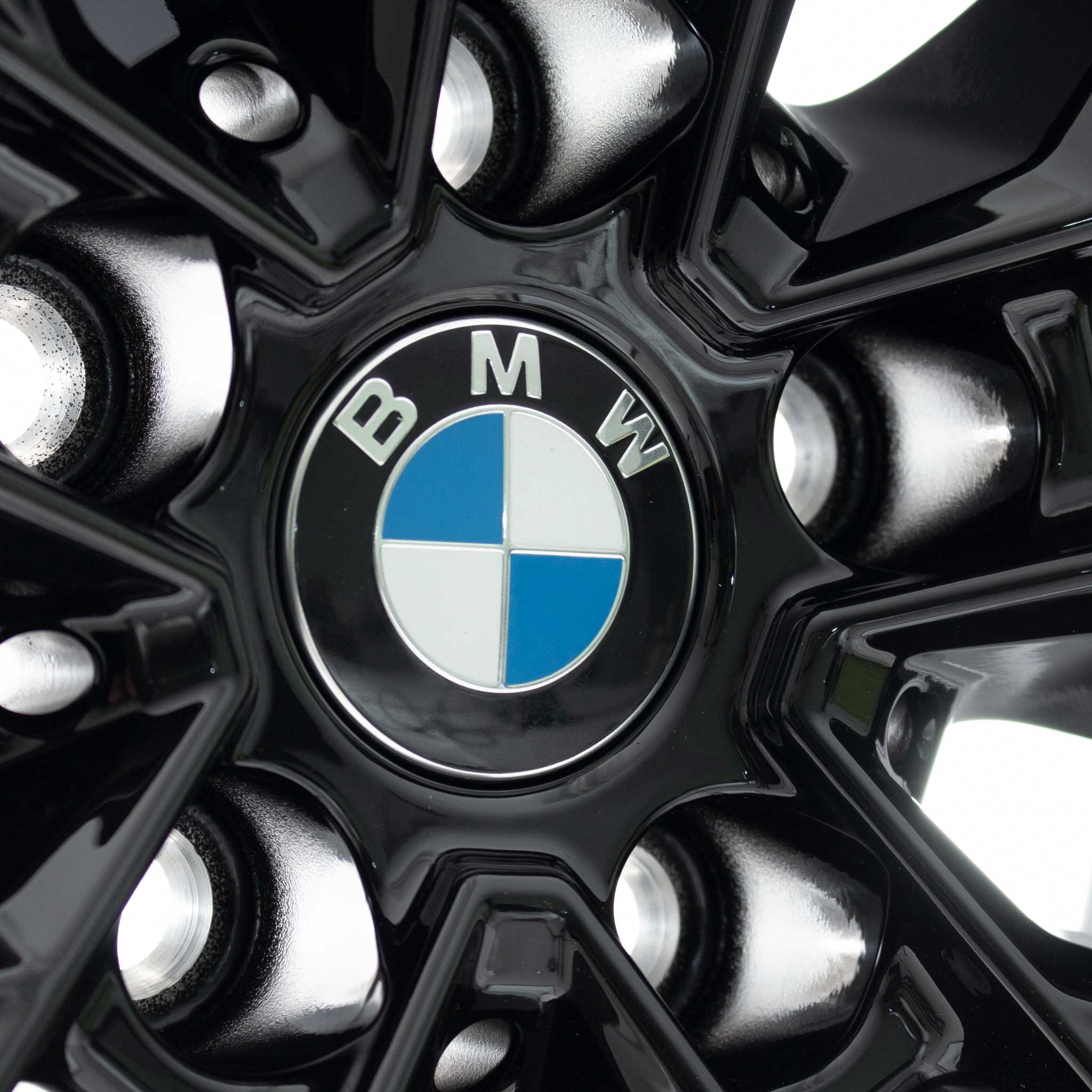 BMW 861M Black with Bright Turned Alloy Wheel Product Image #4