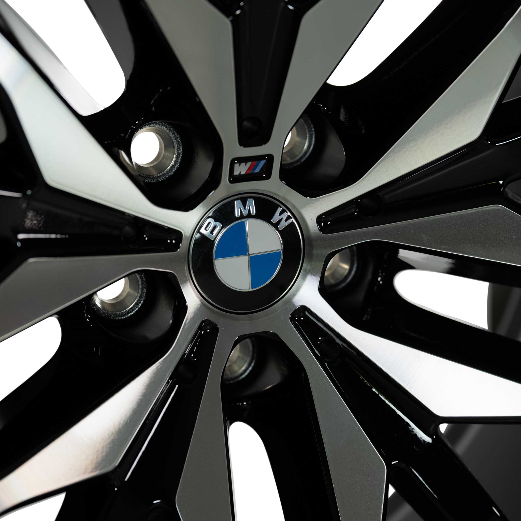 BMW 742M Jet Black with Bright Turned Alloy Wheel Product Image #4