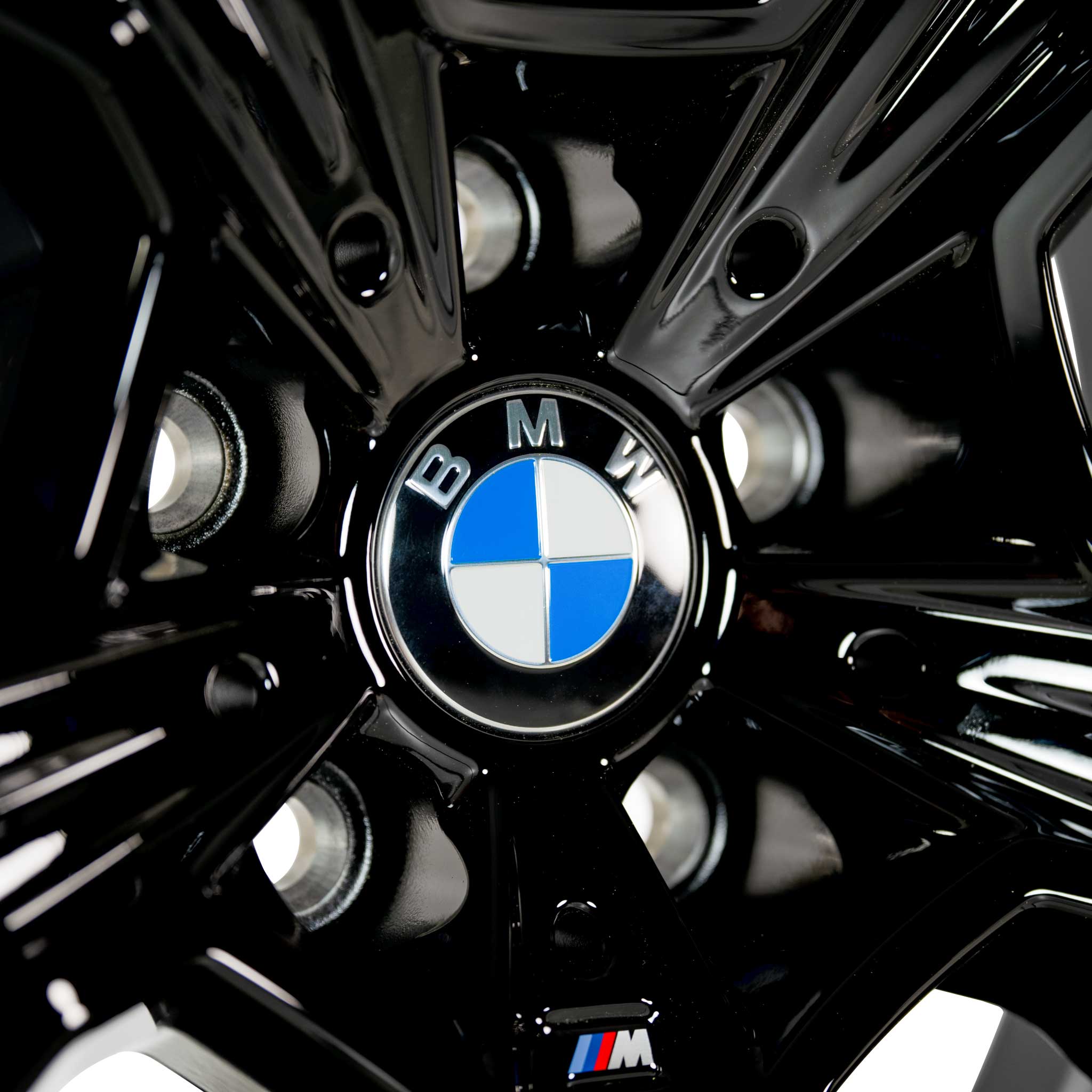 BMW 817M Jet Black Alloy Wheel Product Image #4