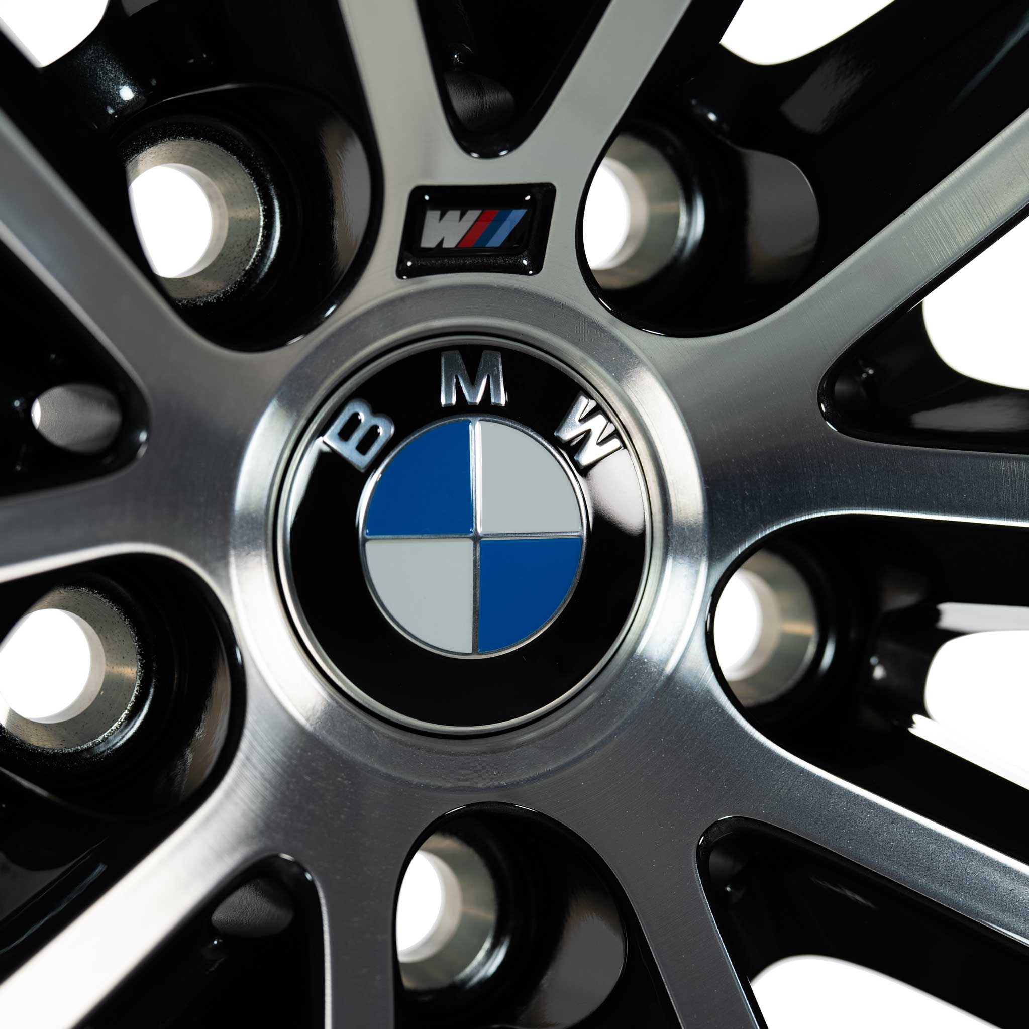 BMW 662M Orbit Grey with Bright Turned Alloy Wheel Product Image #4