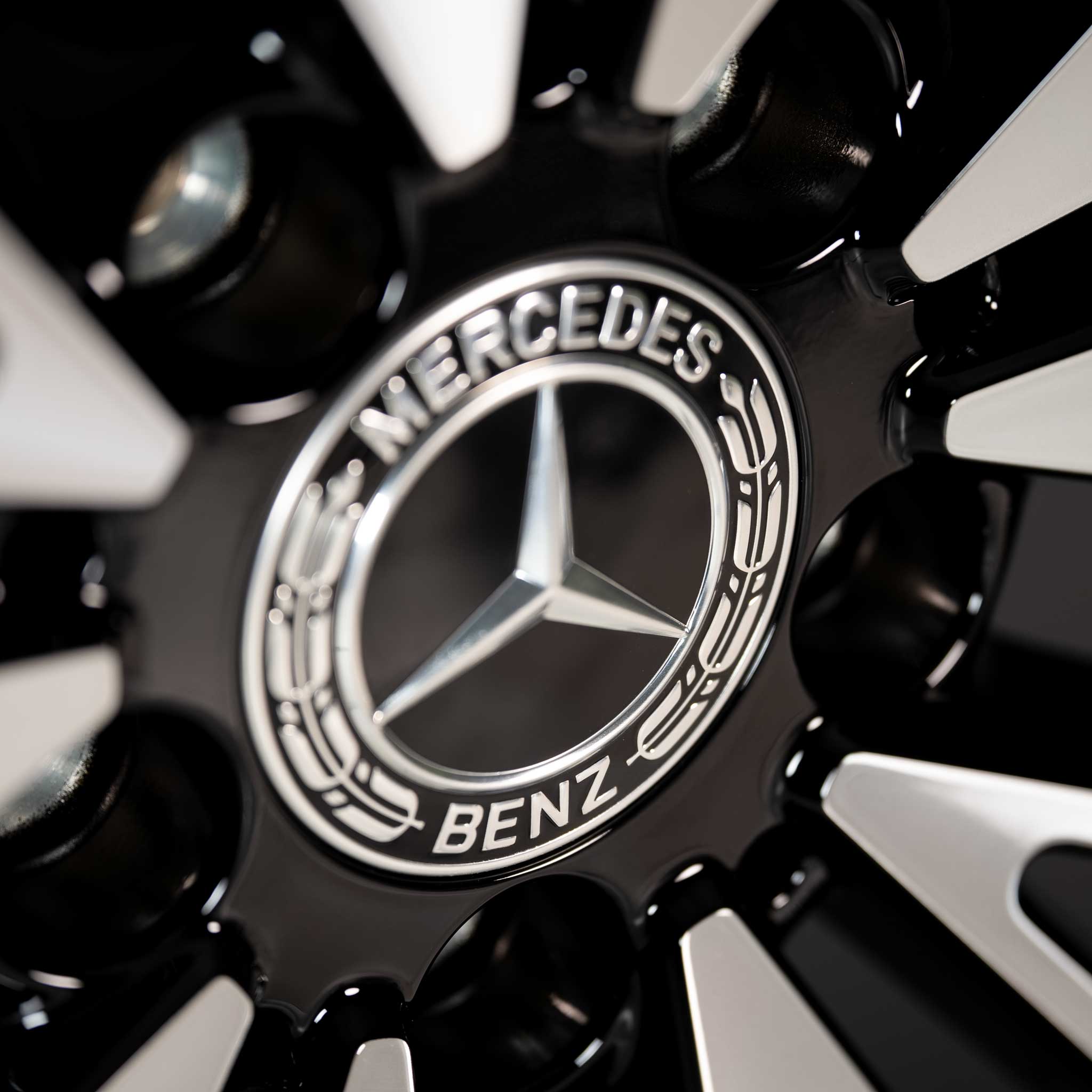 Mercedes 10 Double Spoke [223-19] Gloss Back with High Sheen Alloy Wheel Product Image #4