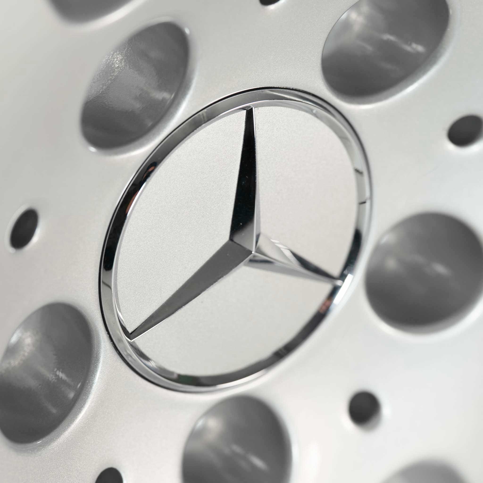 Mercedes 6 Twin Spoke [171-17] Titanium Silver Alloy Wheel Product Image #4