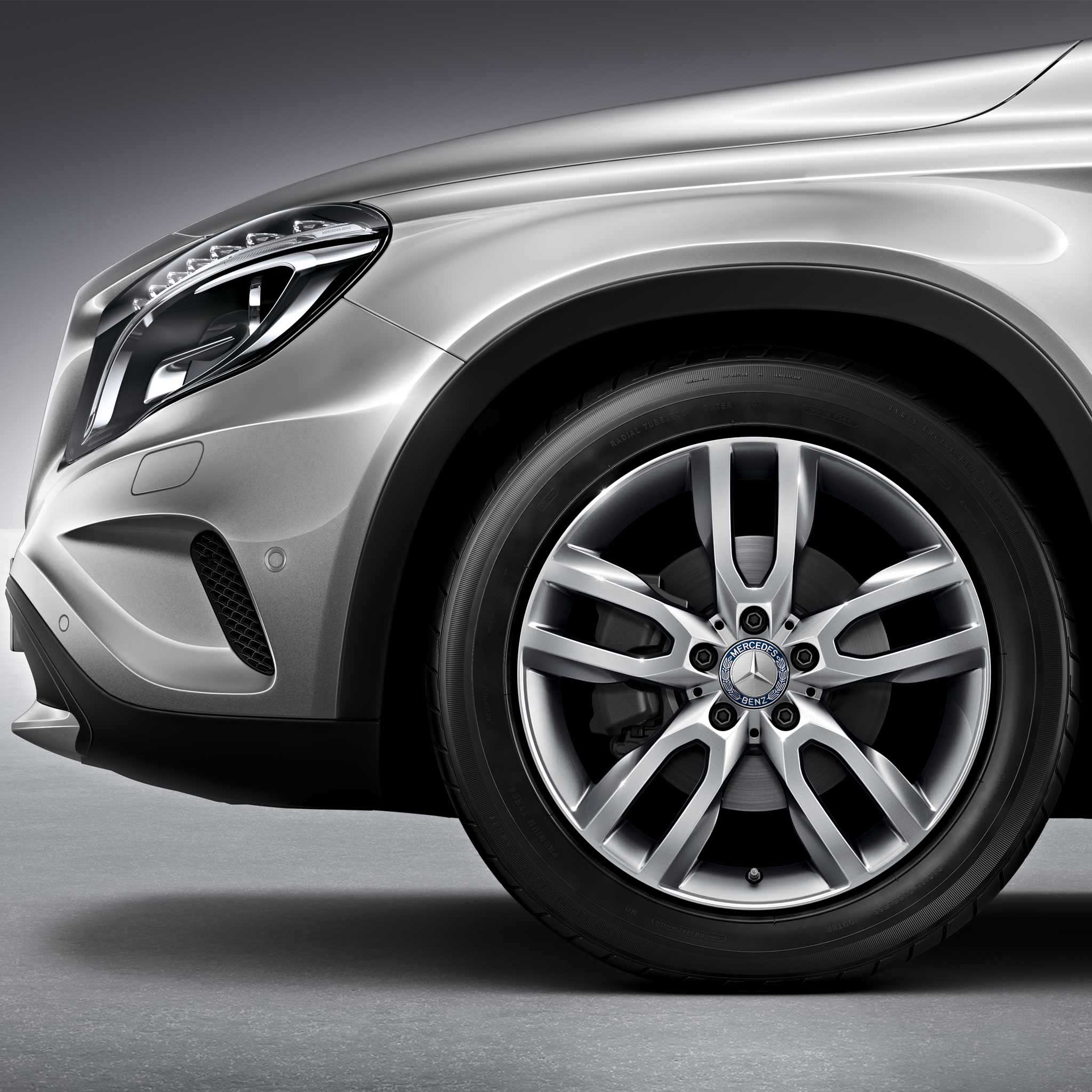 Mercedes 5 Twin Spoke [156-18] Vanadium Silver Alloy Wheel Product Image #4
