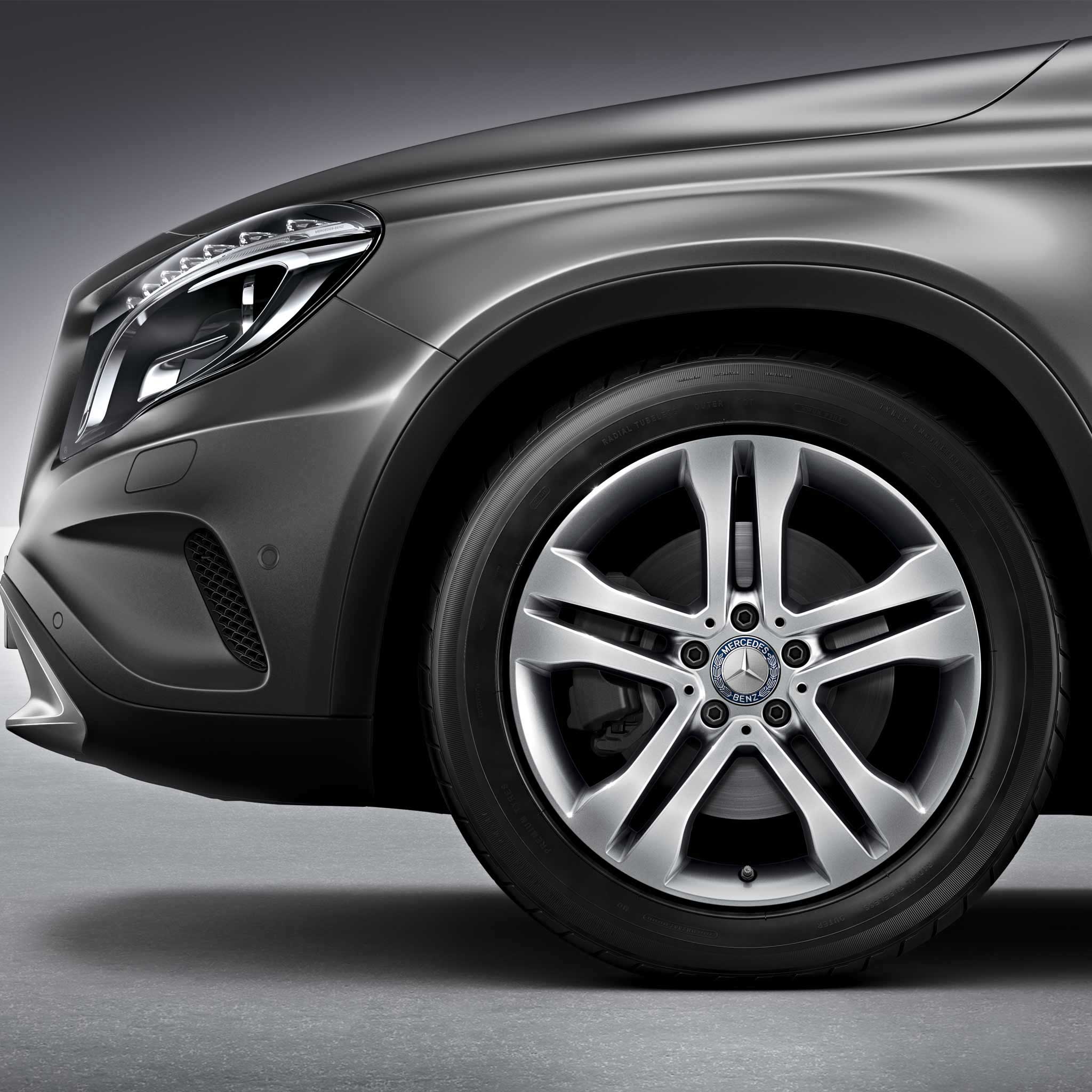 Mercedes 5 Twin Spoke [156-18] Vanadium Silver Alloy Wheel Product Image #4