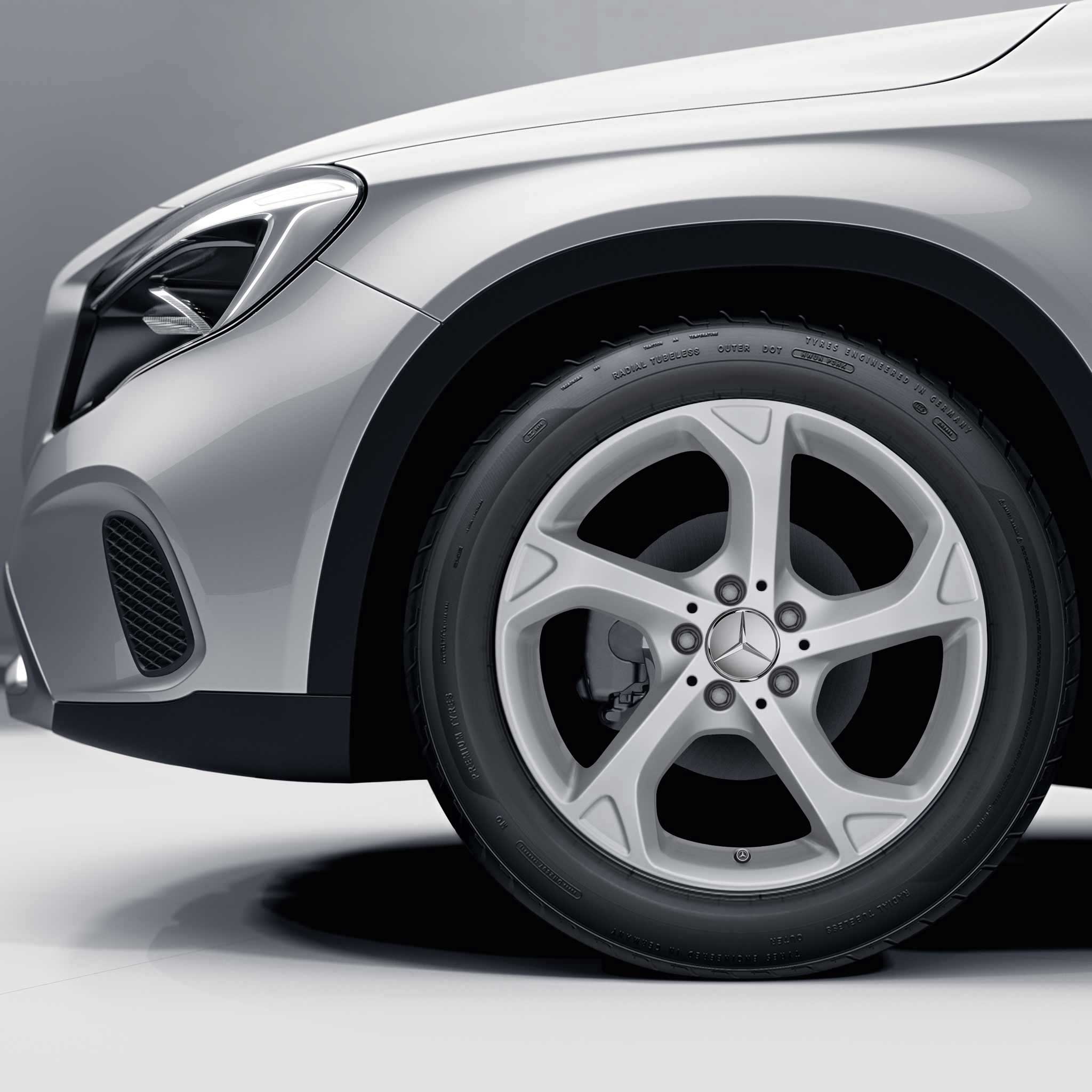 Mercedes 5 Spoke [156-18] Vanadium Silver Alloy Wheel Product Image #3