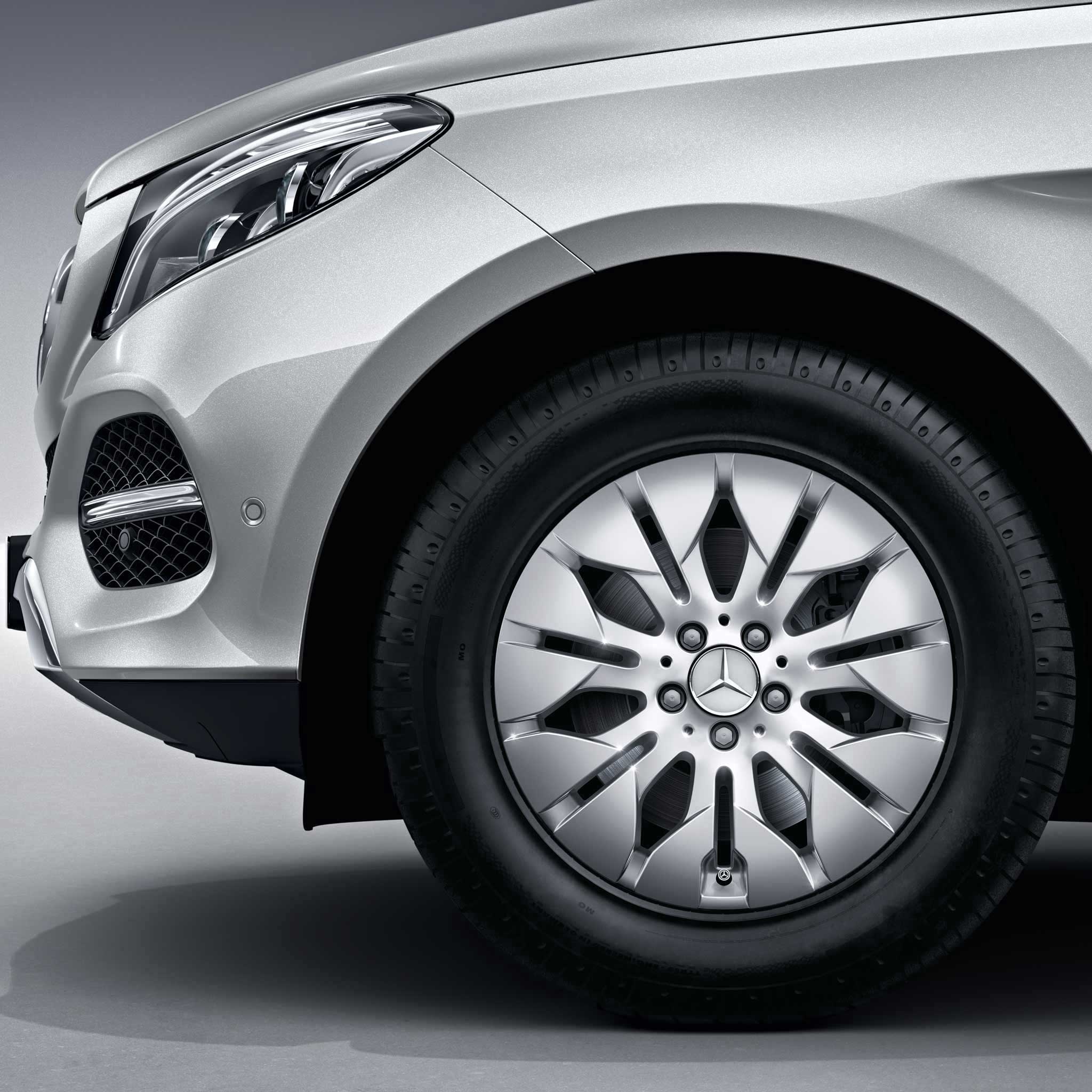 Mercedes 7 Double Spoke [166-17] Titanium Silver Alloy Wheel Product Image #3