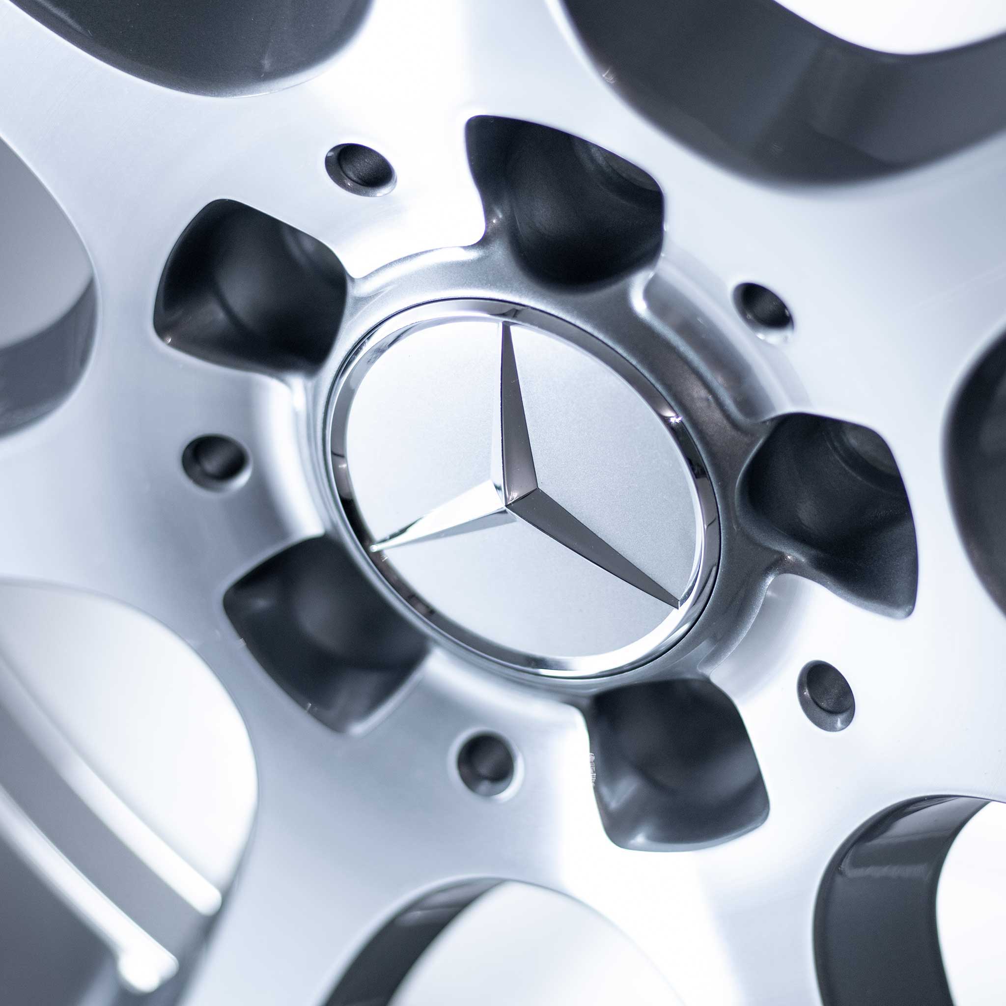 Mercedes 7 Spoke [204-17] Palladium Silver with High Sheen Alloy Wheel Product Image #4