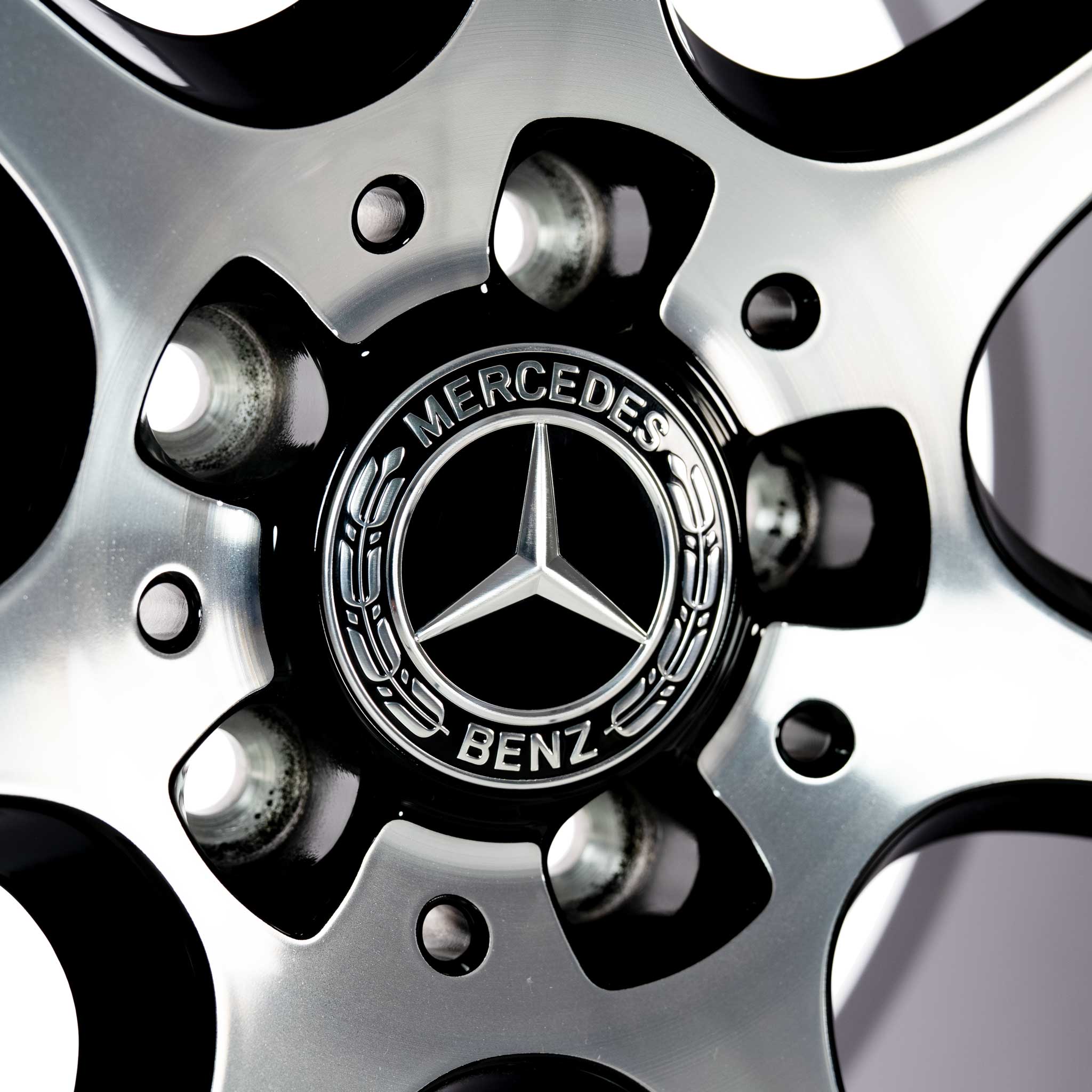 Mercedes 7 Spoke [204-17] Gloss Black with High Sheen Alloy Wheel Product Image #4