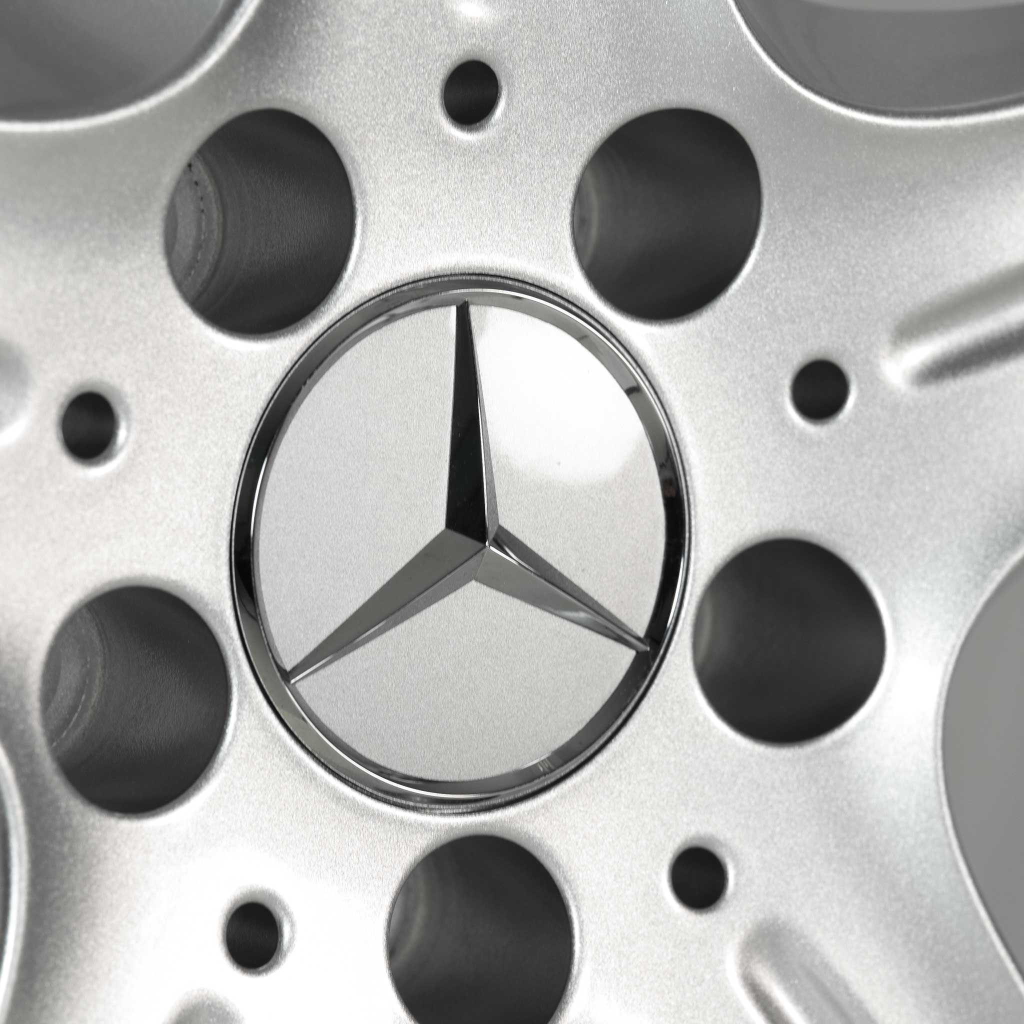 Mercedes 5 Spoke [212-17] Vanadium Silver Alloy Wheel Product Image #4