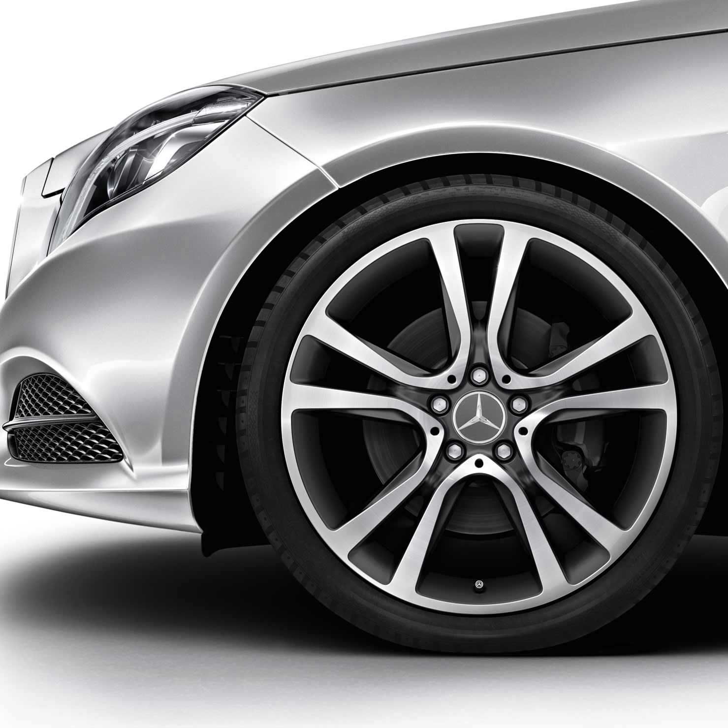 Mercedes 5 Twin Spoke [212-18] Himalaya Grey with High Sheen Alloy Wheel Product Image #3