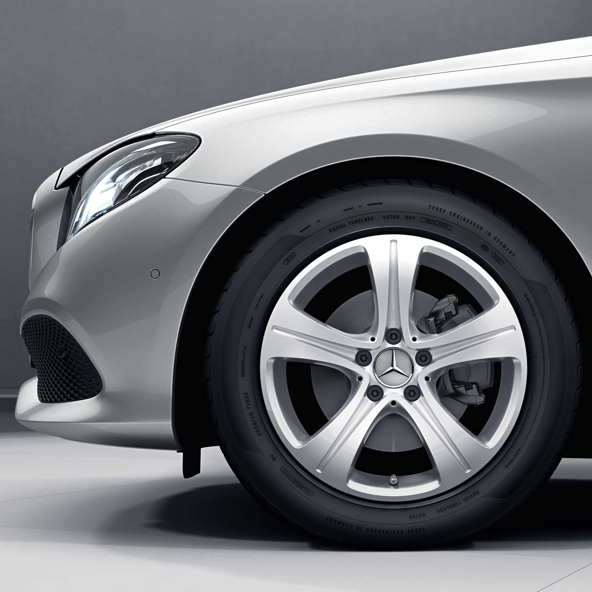 Mercedes 5 Spoke [213-17] Vanadium Silver Alloy Wheel Product Image #3