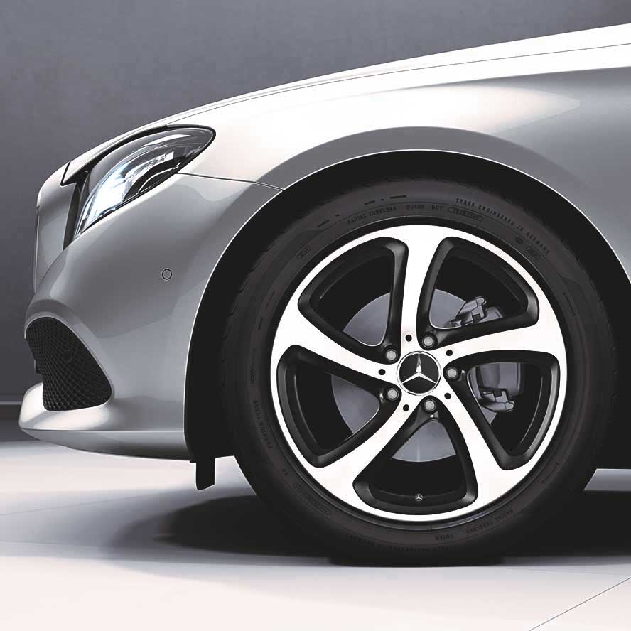 Mercedes 5 Spoke [213-18] Gloss Black with High Sheen Alloy Wheel Product Image #3