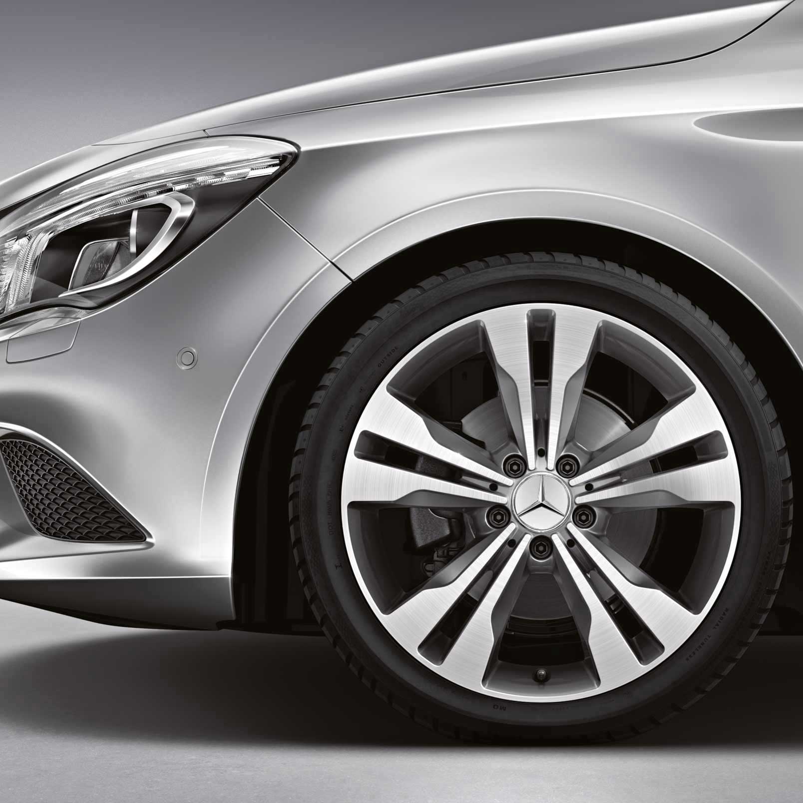 Mercedes 5 Twin Spoke [246-18] Himalaya Grey with High Sheen Alloy Wheel Product Image #4