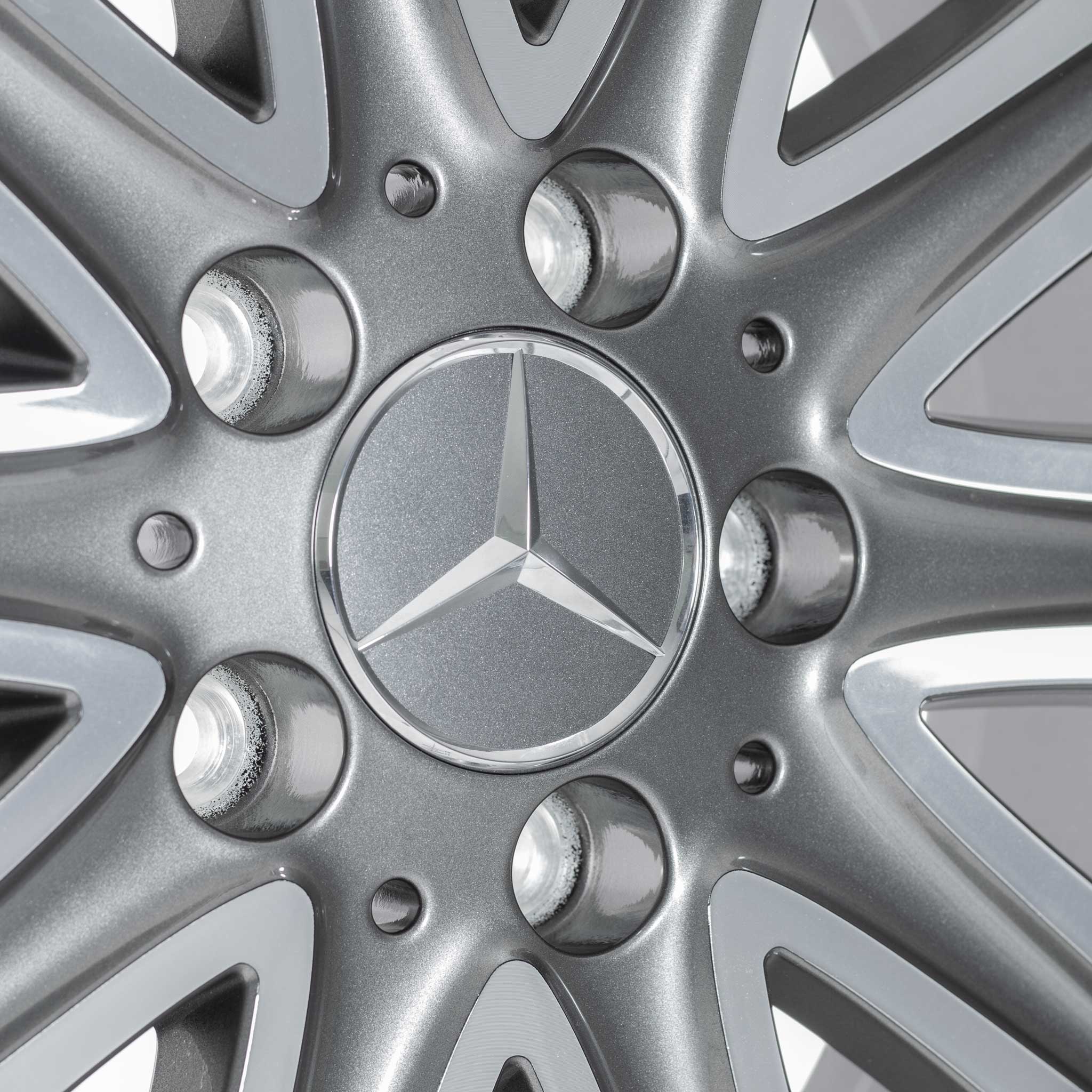 Mercedes 10 Spoke [246-18] Tremolite Metallic with High Sheen Alloy Wheel Product Image #4