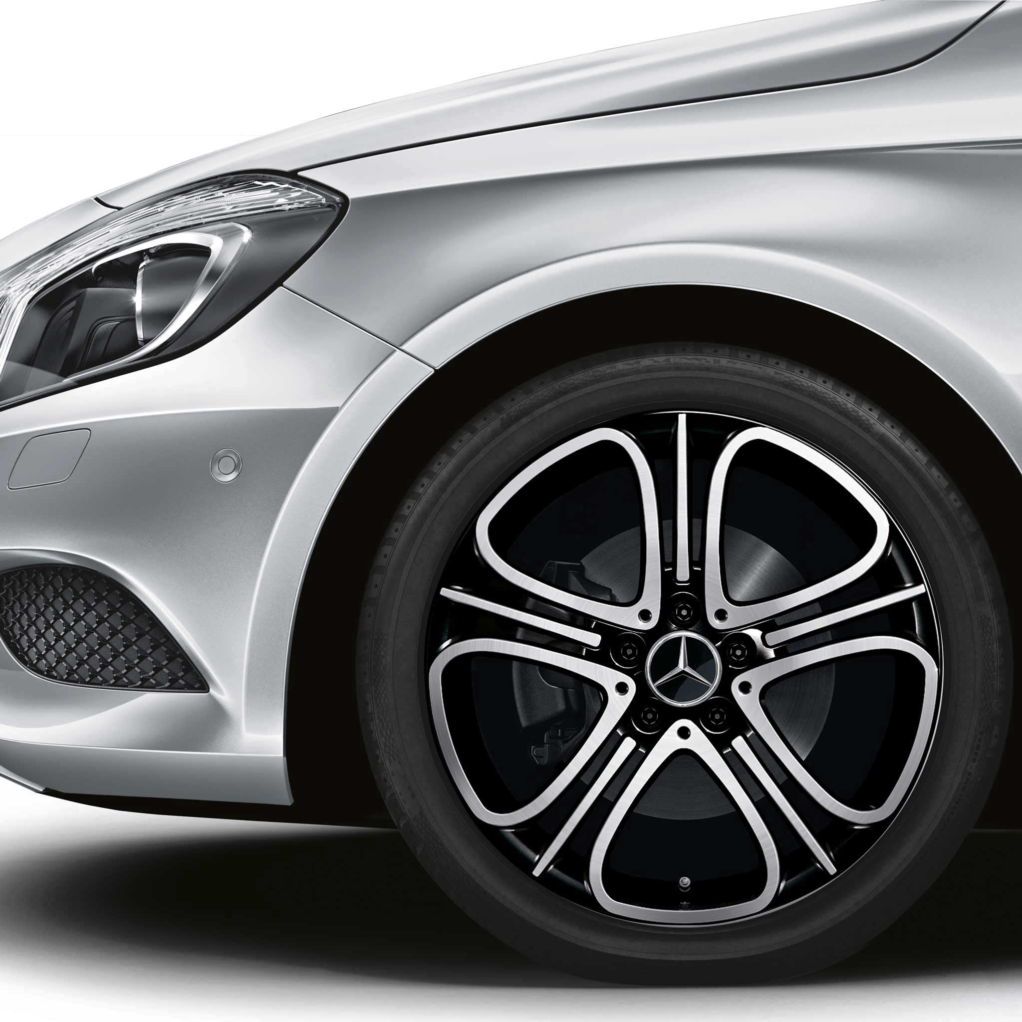 Mercedes 5 Triple Spoke [246-18] Gloss Black with High Sheen Alloy Wheel Product Image #4
