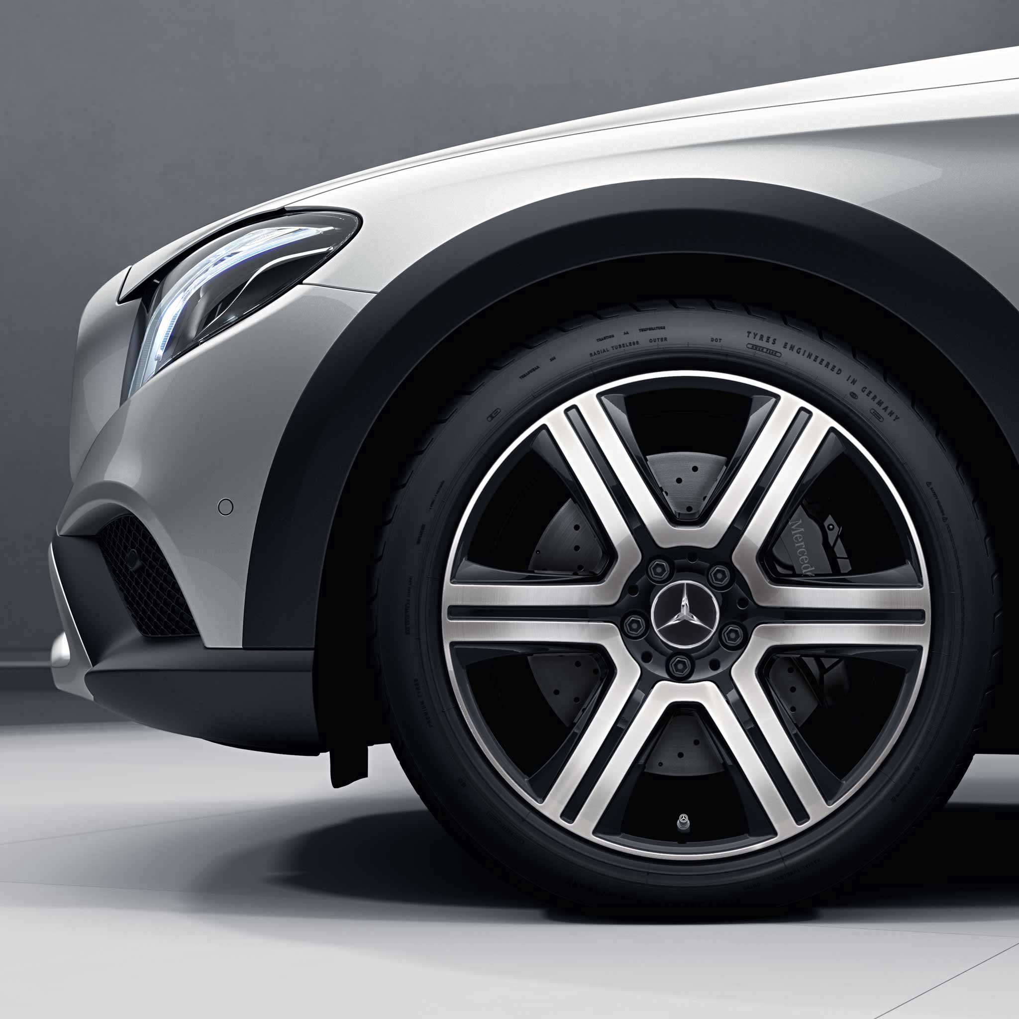 Mercedes 6 Spoke [253-19] Gloss Black with High Sheen Alloy Wheel Product Image #4