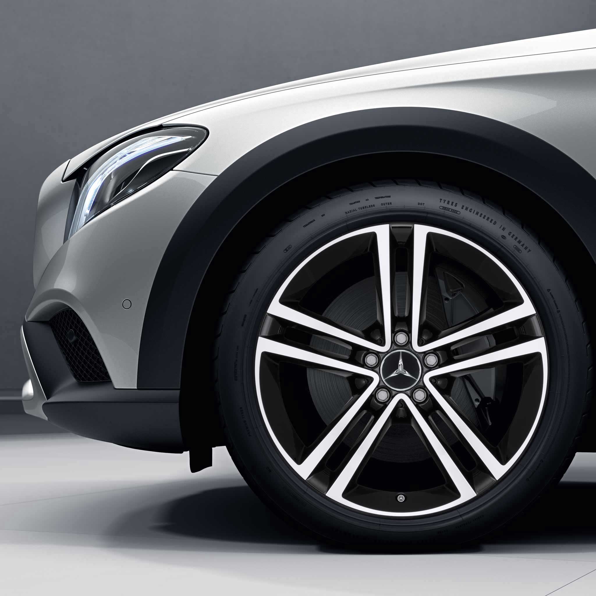 Mercedes 5 Twin Spoke [253-19] Gloss Black with High Sheen Alloy Wheel Product Image #3