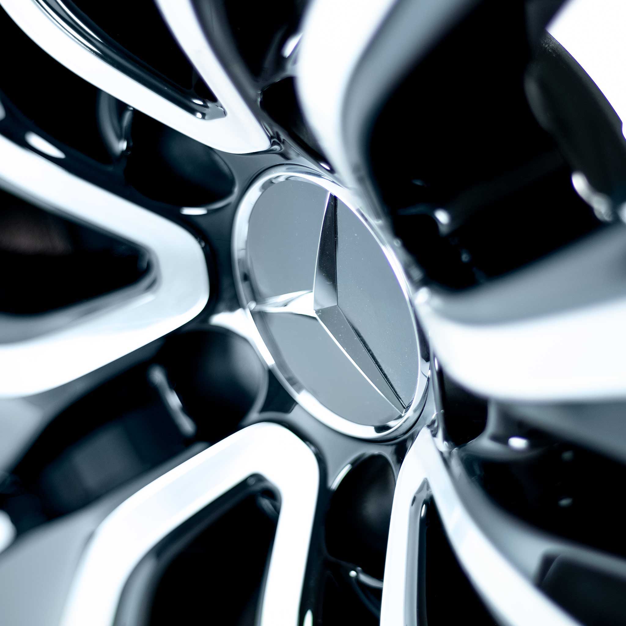Mercedes 10 Hole [257-18] Gloss Black with High Sheen Alloy Wheel Product Image #4