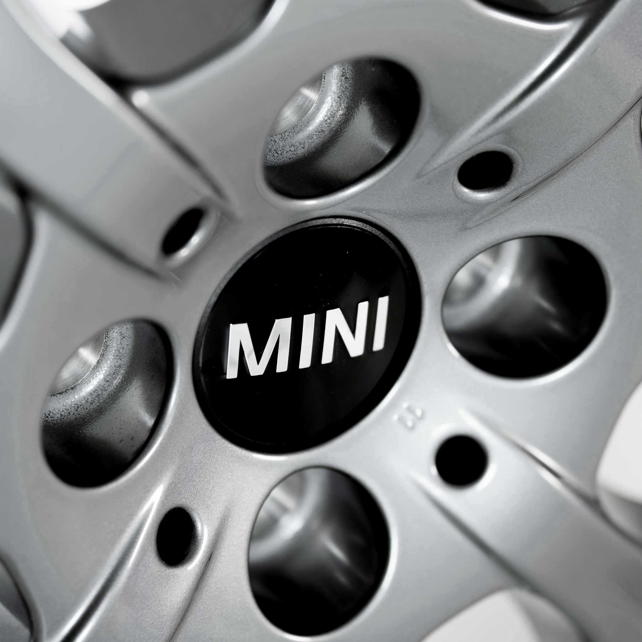 Mini R90 Cross Spoke 2pc Anthracite Alloy Wheel Product Image #4