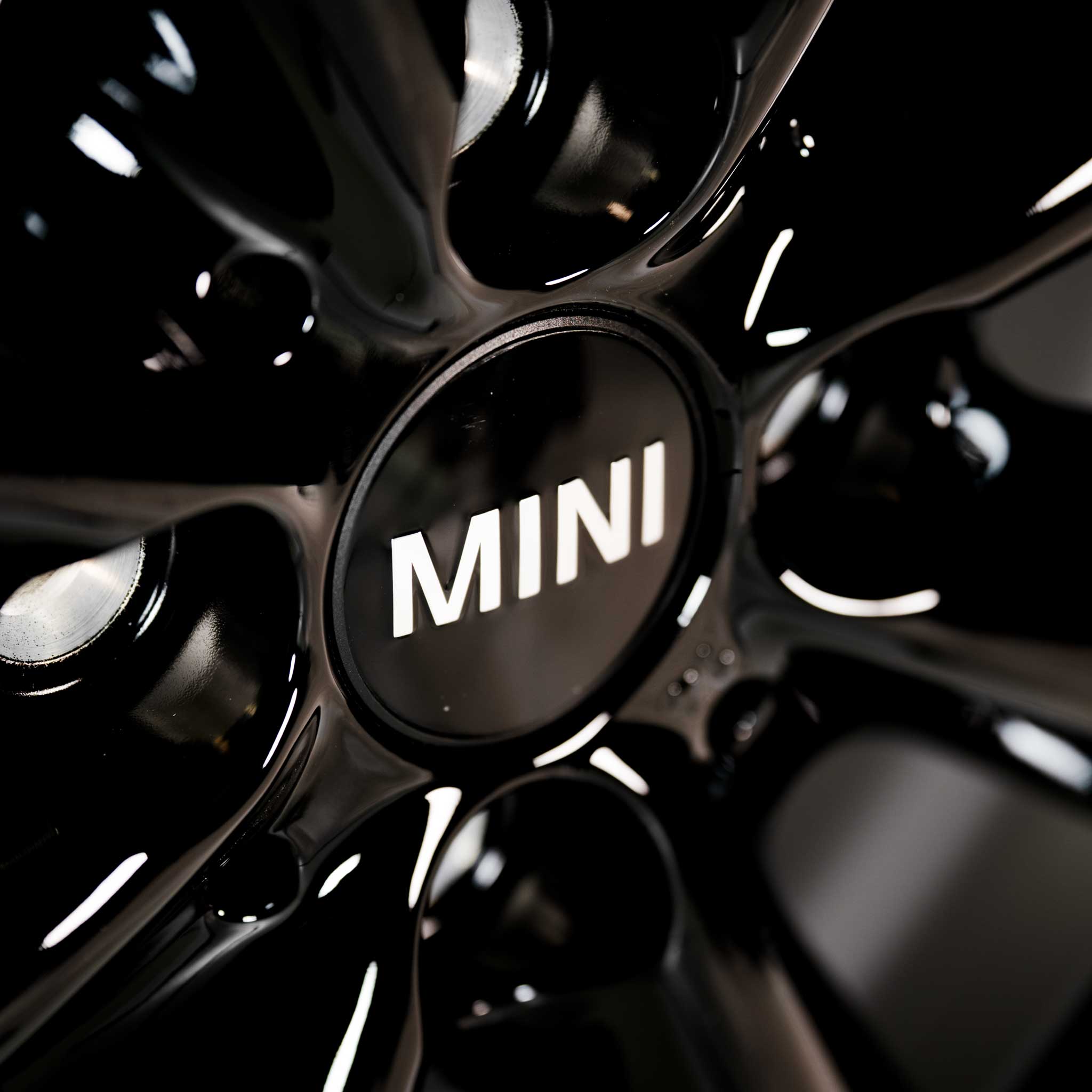 Mini R121 Conical Spoke Black Alloy Wheel Product Image #4